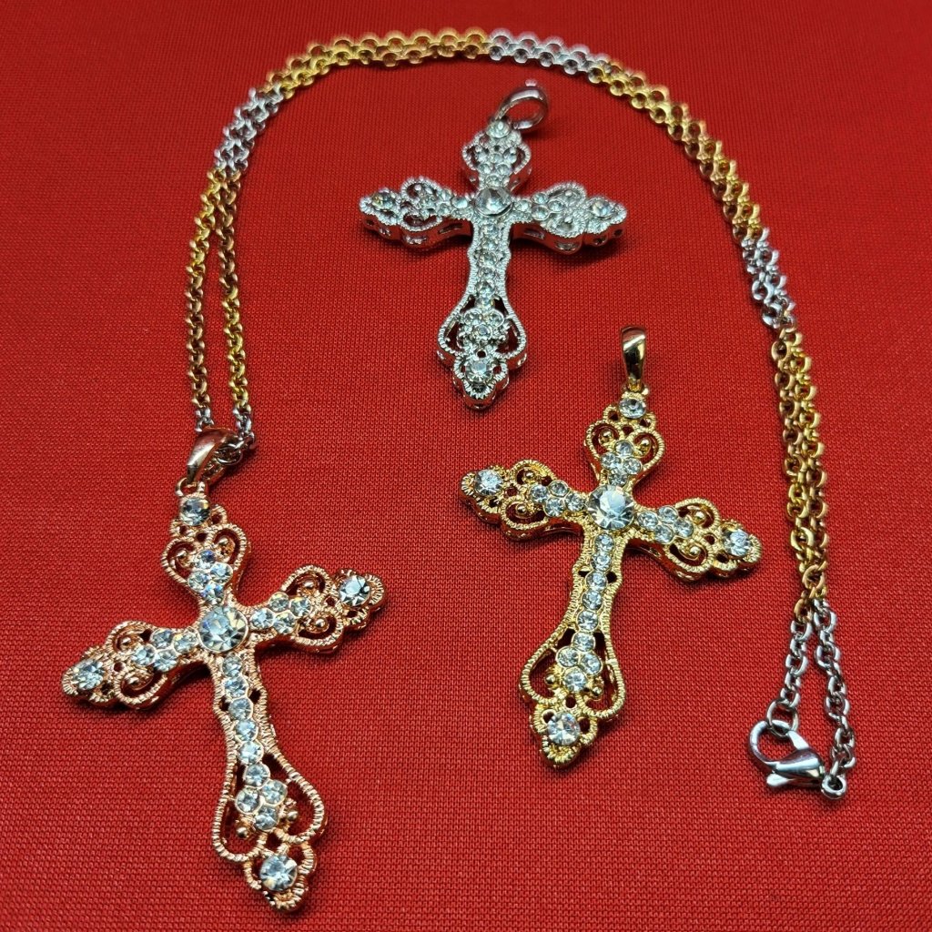 Tricolor Chain And Cross Pendant Set Of 3 35$